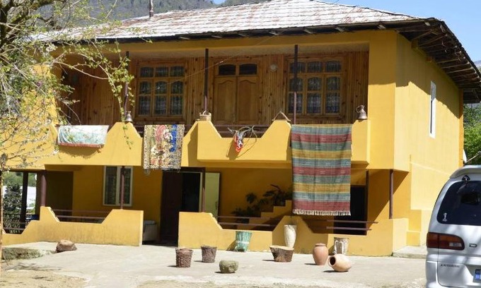 Khelvachauri House | Top-Rated Guest House Machakheli: Pet and Child Friendly