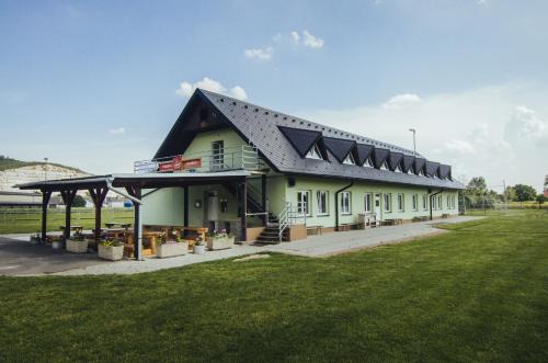 Lestina House | Pet-Friendly Guest House Na Hřišti for Families