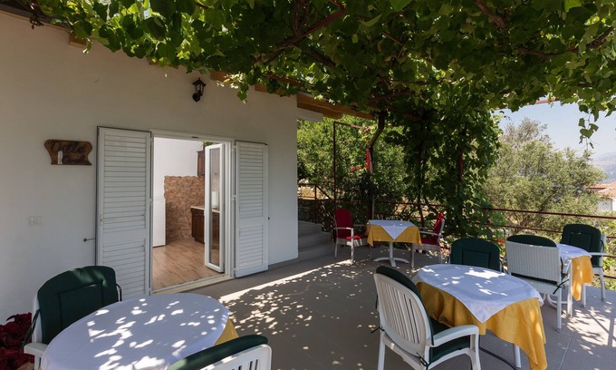 Kolocep Island House | Cozy Guest House Oreb - Double Room with Breakfast & Kitchen