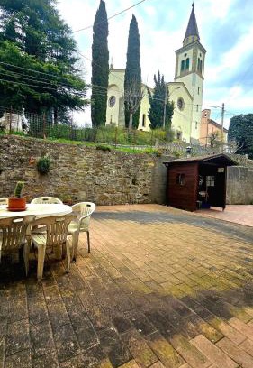 Gaggio Montano Apartment | Guest house Pietracolora