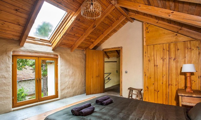 Karlovo House | Pet-Friendly Getaway at Guest House Podkovite - Rated 9/10