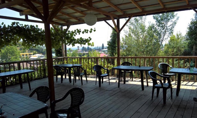 Abkhazia House | Cozy Guest House Rechnaya 6: Perfect for Families and Pets