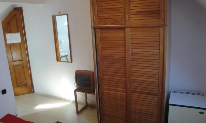 Sopron House | Cozy Stay at Guest House Ringhofer Vendégház with Breakfast