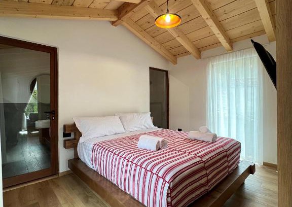 Sakës House | Guest House Si n'shpi tande - Mrizi i Zanave