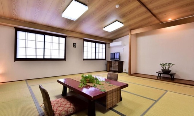 Omachi Hotel | Family-Friendly Getaway at Guest House Takenoya