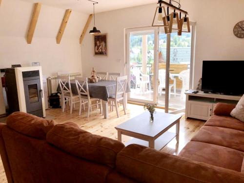 Razvrsje Apartment | Top-Rated Family Retreat at Guest House Tamara