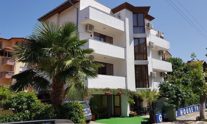 Primorsko House | Family-Friendly Retreat at Guest House Trakia Primorsko