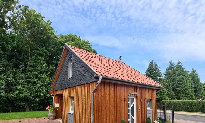 Wienhausen House | Pet-Friendly Retreat at Guest House Treder with Terrace