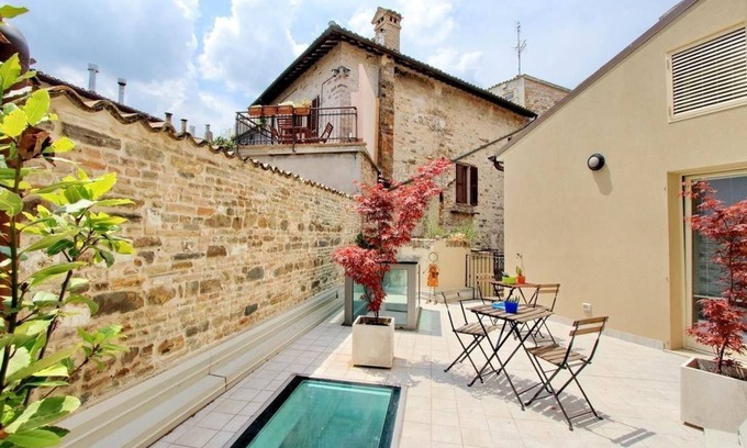 San Severino Marche House | Eco-Friendly Guest House Viaroma with Spa & Breakfast