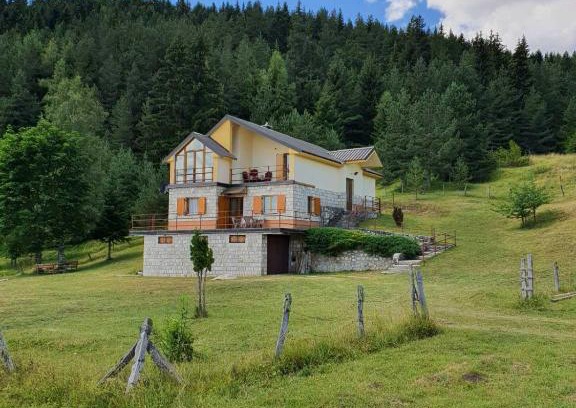 Zabljak House | Top-Rated Guest House Vrela for Your Next Getaway