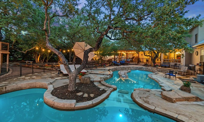 Stone Oak House | Relaxing Guest House with Resort-Style Backyard & Pools