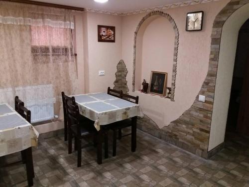 Berehove House | Guest House Zhanna: Highly Rated with Family-Friendly Amenities