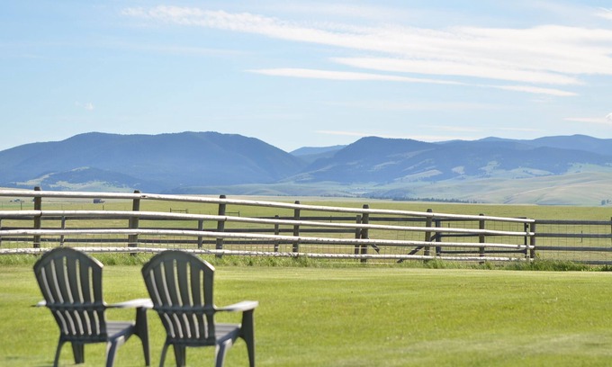 Hall House | Guest Ranch - Breathtaking Views & Homemade Dinner Included