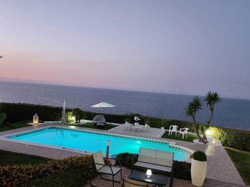 Augusta House | Oceanfront Guest Room Perla Marina with Pool & 9.4 Rating