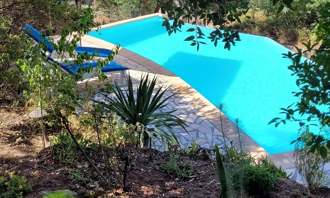 Boulouris-sur-Mer Villa | Comfortable Villa with Pool, Ocean View & Close to the Sea