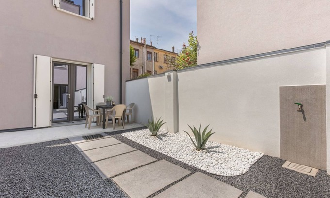 Ferrara Apartment | GuestHost - Le Agavi - Charming Apt + Outdoor Area