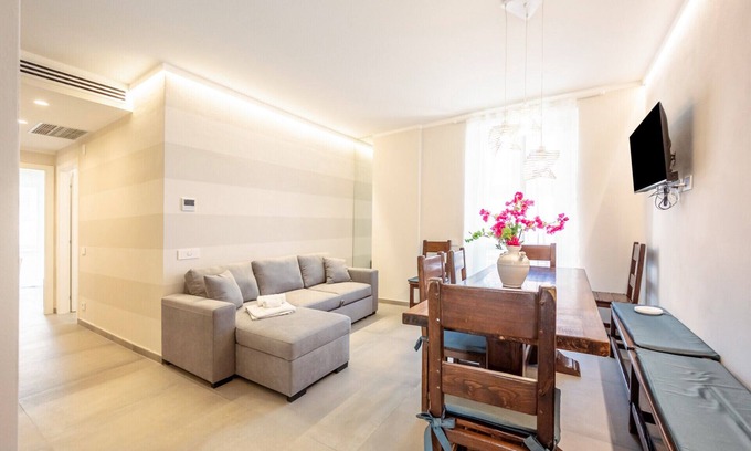 Luni Apartment | GuestHost - Mare Monti Apartment 7