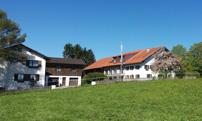 Herrsching am Ammersee Apartment | Relax at Guesthouse Thomas Jäger near Zugspitze Mountain