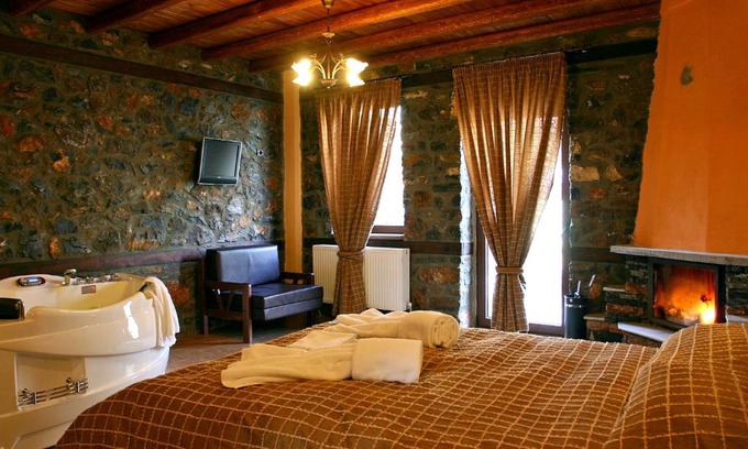 Aghios Athanasios Bed & Breakfast | Cozy Guesthouse Toitos: Family-Friendly with Free Breakfast