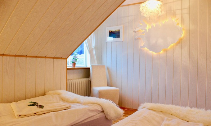 Vestmannaeyjar House | Guesthouse Árný: Family-Friendly Stay with Breakfast Included