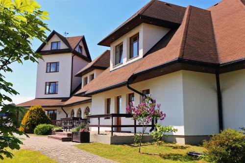 Birzgale Hotel | Experience Unmatched Comfort at Guesthouse Četri Vēji