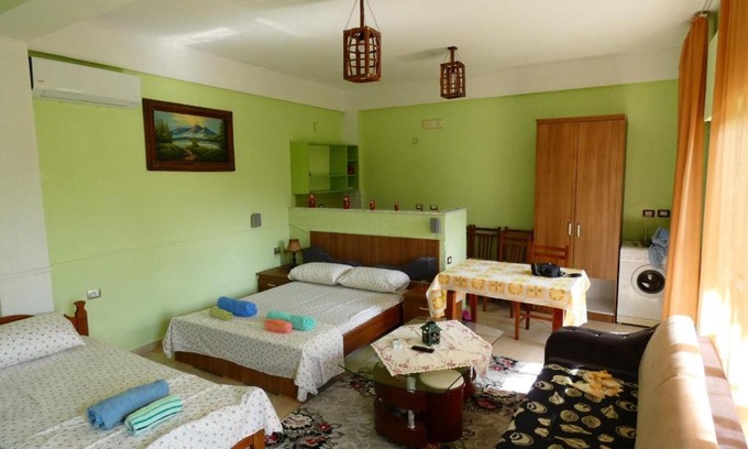 Berat Apartment | Welcoming Guesthouse Aleksander: Top-Rated Family Stay