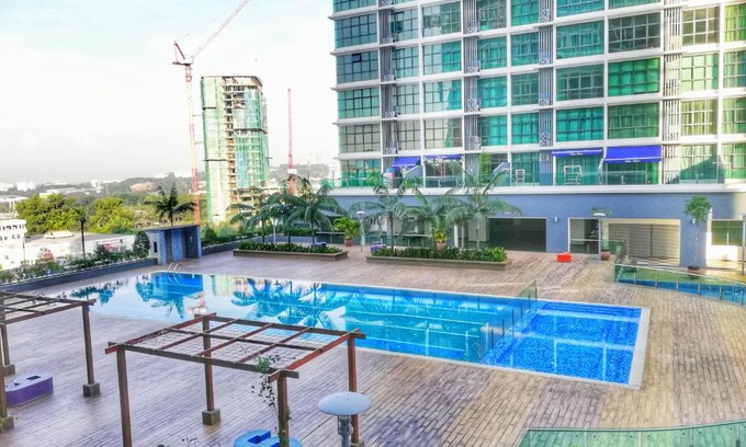 Seksyen 14 House | Comfortable Stay at Guesthouse in Shah Alam with Pool