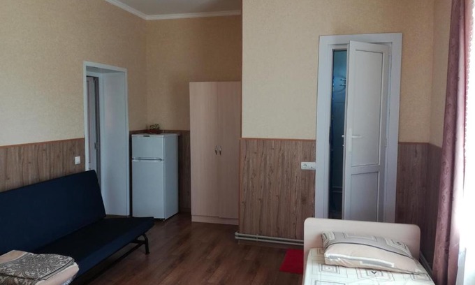 Fontalovskoe House | Pet-Friendly Guesthouse Casablanca with Oceanfront Views