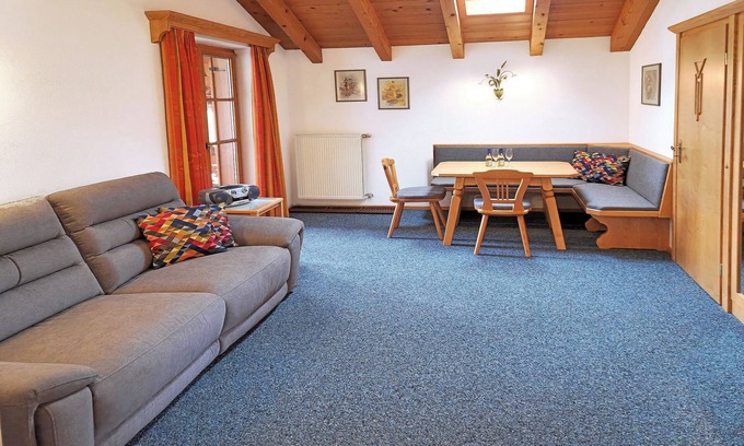 Kruen Apartment | Stunning Apartment "Edelweiß" with Mountain View & Garden