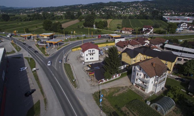 Bosnia House | Budget-Friendly Guesthouse "INES" with Family Amenities