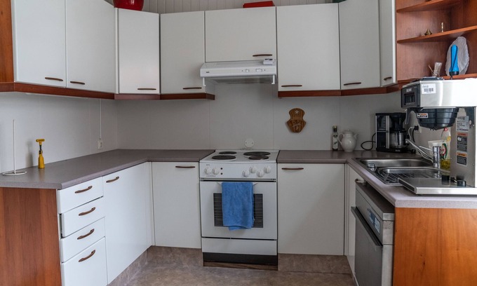 Isafjordur House | Discover Guesthouse Isafjordur Gamla: Family-Friendly Retreat