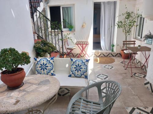 Baena House | Relax at Guesthouse Jazmínes Mozárabes with Ocean Views