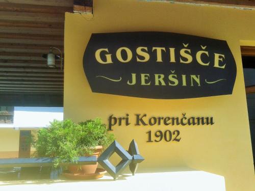 Logatec House | Pet-Friendly Guesthouse Jersin with Family Amenities