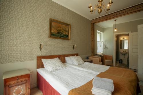 Vilusi Hotel | Cozy Guesthouse Kadrina Mõis with Hot Tub and Pet Care