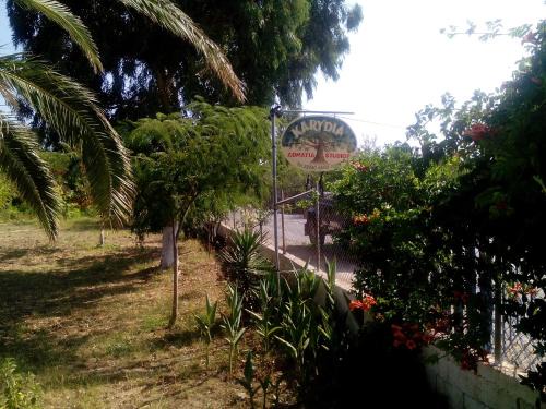 Eresos-Antissa House | Pet-Friendly Retreat at Guesthouse Karidia - 8.4 Rated!