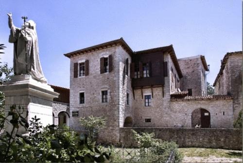 Dimitsana House | Exceptional Guesthouse Kazakou: Breakfast & Family Friendly