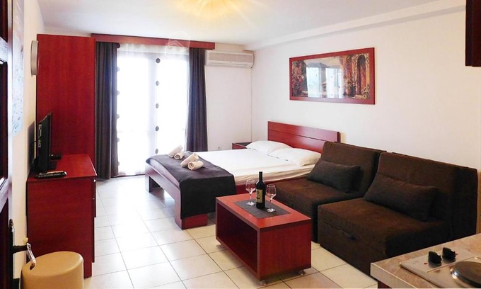 Babilonija House | Cozy Guesthouse Ljiljana: Child-Friendly Stay, 9/10 Rated
