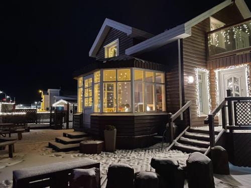 Thorshofn House | Discover Guesthouse Lyngholt: Family-Friendly Retreat