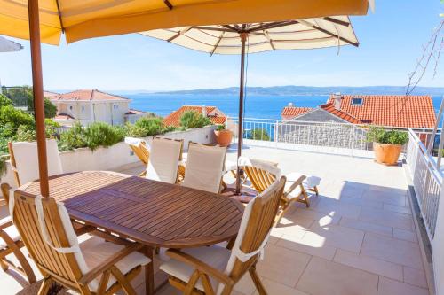 Brela House | Highly Rated Guesthouse Mate Ledic for Your Perfect Stay