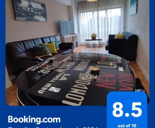 Senhora da Hora Apartment | Discover Guesthouse Metro Station: Pet & Child Friendly Stay