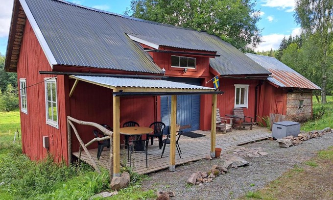 Eda Municipality House | Nature Trails Guesthouse in Sweden - Pet Friendly & Family-Oriented
