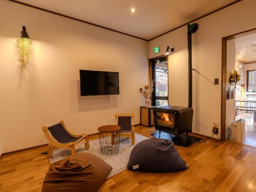 Magome House | Highly Rated Guesthouse Nedoko with Kitchen Amenities