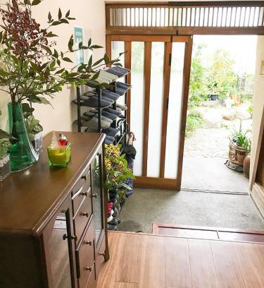 Atami House | Family-Friendly Guesthouse Nishihara with Hot Tub & Kitchen