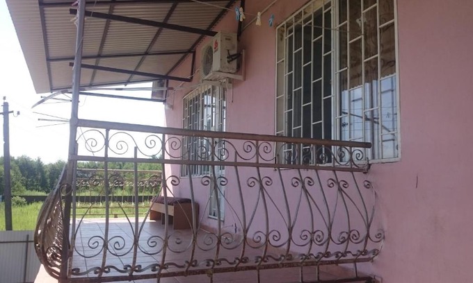 Sokhumi House | Budget-Friendly Guesthouse with Kitchen on Bratiev Ezugbaya