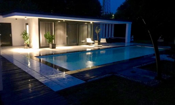 Passau Apartment | Discover Guesthouse Passau: Family-Friendly with Pool