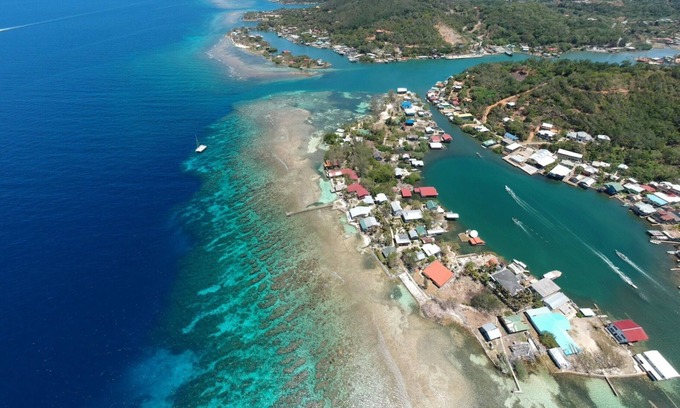 Roatan House | Spacious Guesthouse Room on Oak Ridge Key with Pool & Spa