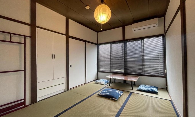 Kisami House | Beachside Guesthouse tabi-tabi with Ocean Views & Kitchen