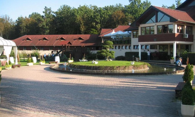 Zapresic House | Pet-Friendly Retreat at Guesthouse Trajbar Team