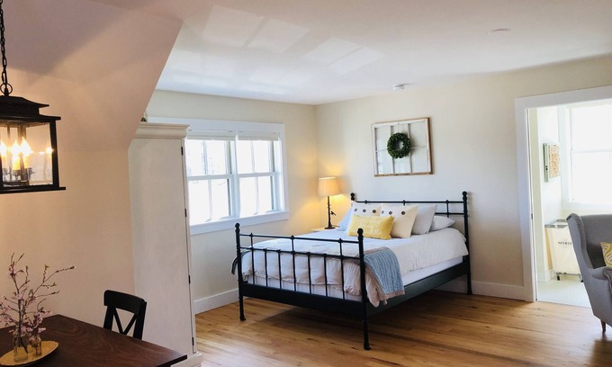 Batesville Apartment | Guesthouse: Rated 10/10 with Pool, Spa & Family-Friendly Amenities