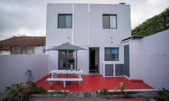 Capelas House | GuestReady - 9C House